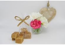 25 Fudge Wedding Favours/Party Bags